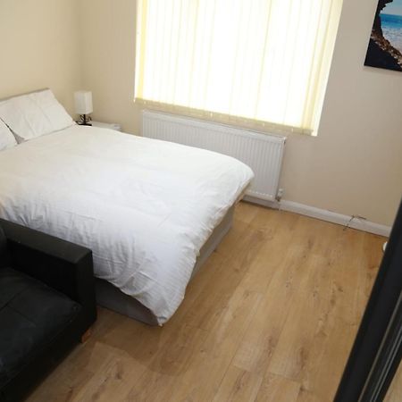 A A Guest Rooms Thamesmead Erith Buitenkant foto