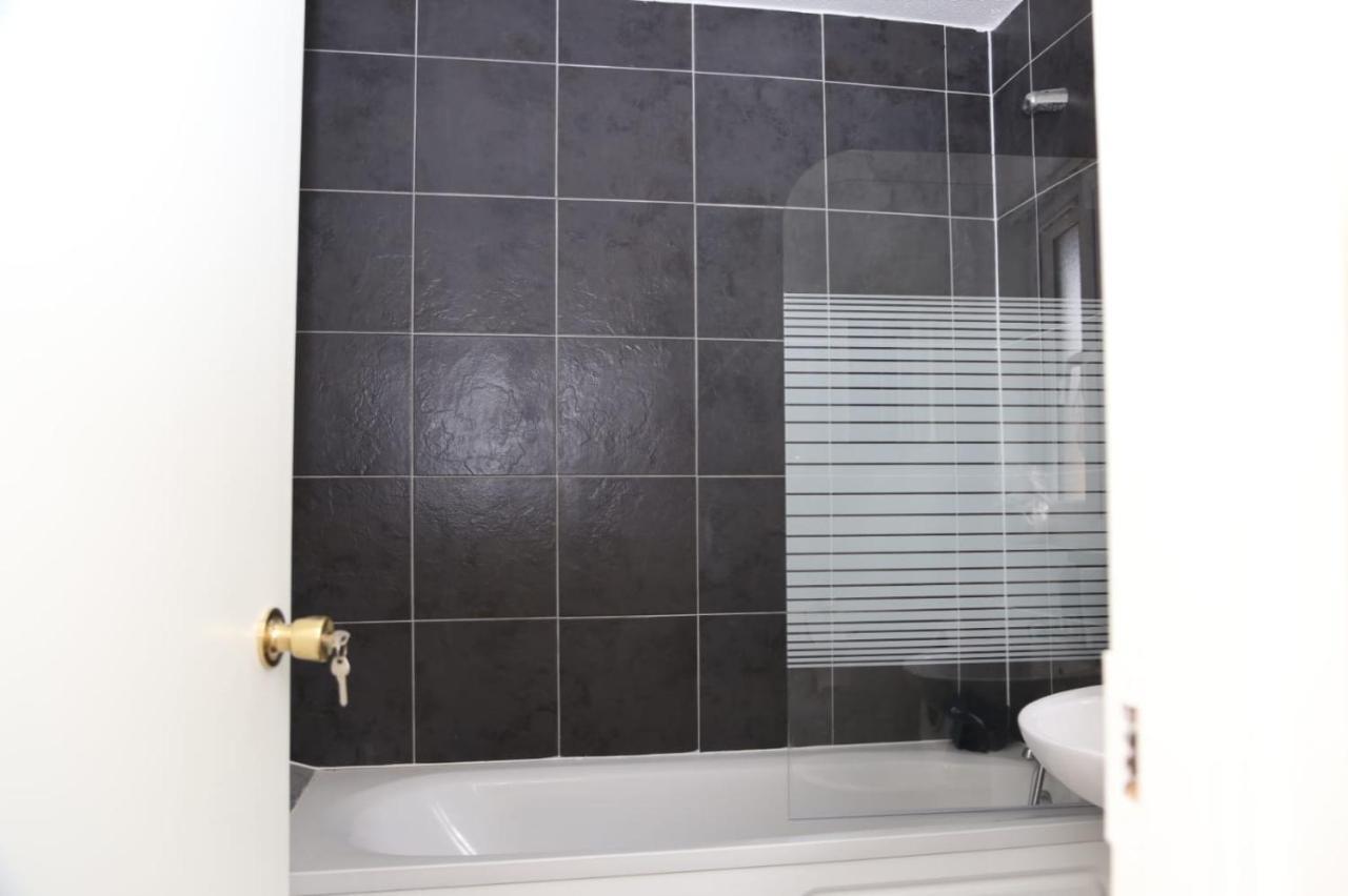 A A Guest Rooms Thamesmead Erith Buitenkant foto