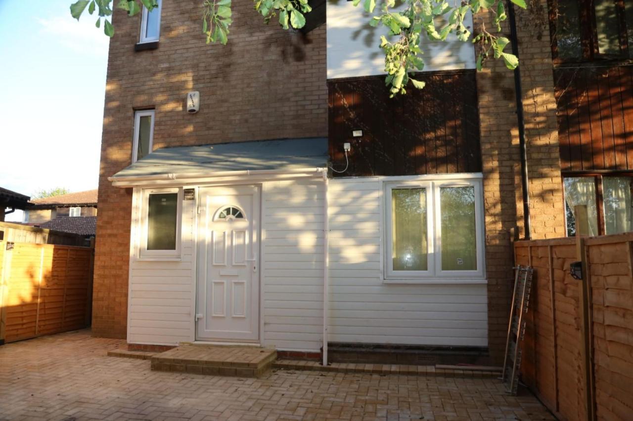 A A Guest Rooms Thamesmead Erith Buitenkant foto