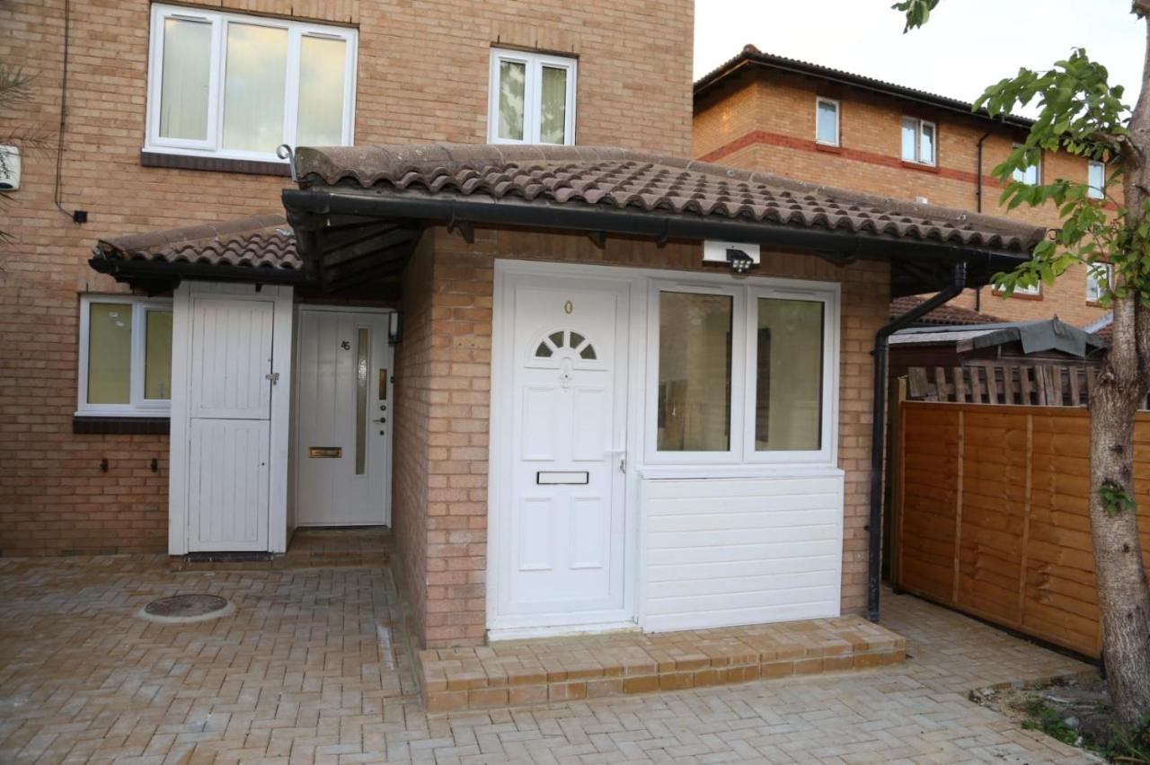 A A Guest Rooms Thamesmead Erith Buitenkant foto