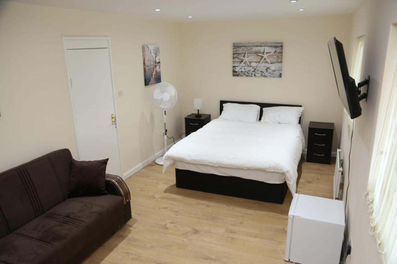 A A Guest Rooms Thamesmead Erith Buitenkant foto