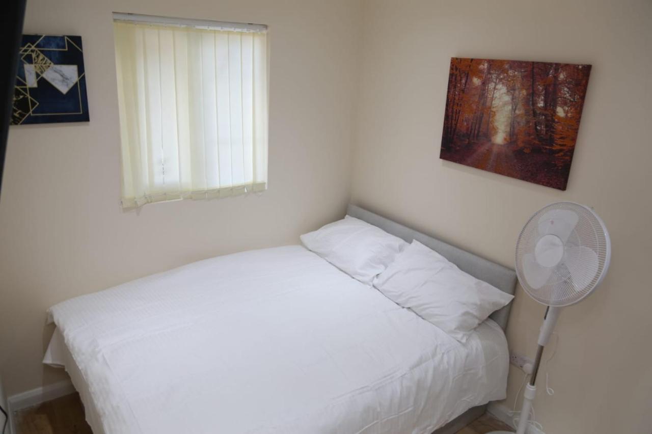 A A Guest Rooms Thamesmead Erith Buitenkant foto
