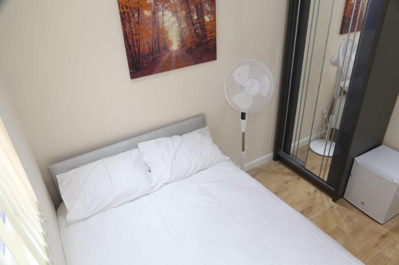 A A Guest Rooms Thamesmead Erith Buitenkant foto