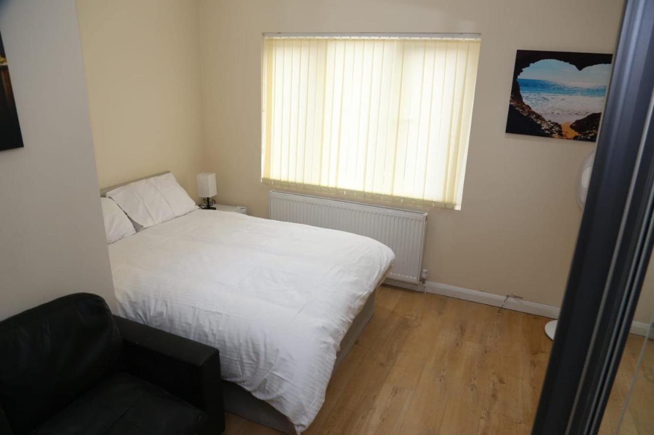 A A Guest Rooms Thamesmead Erith Buitenkant foto